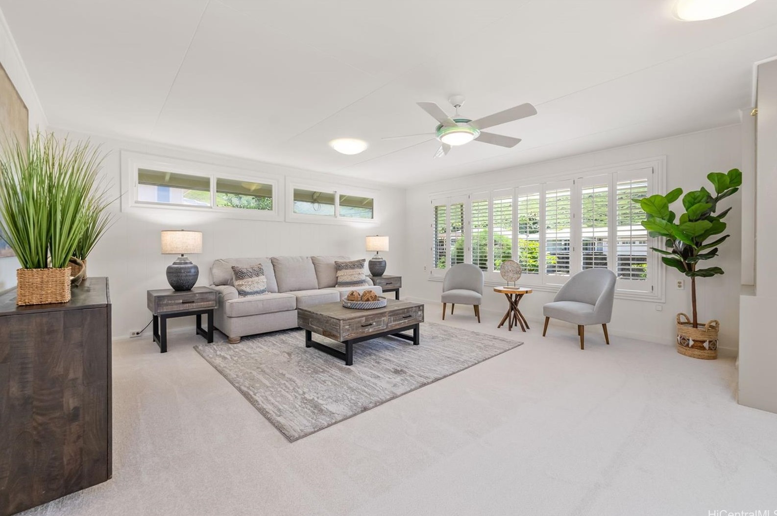 5750 Haleola St, Honolulu, HI 96821