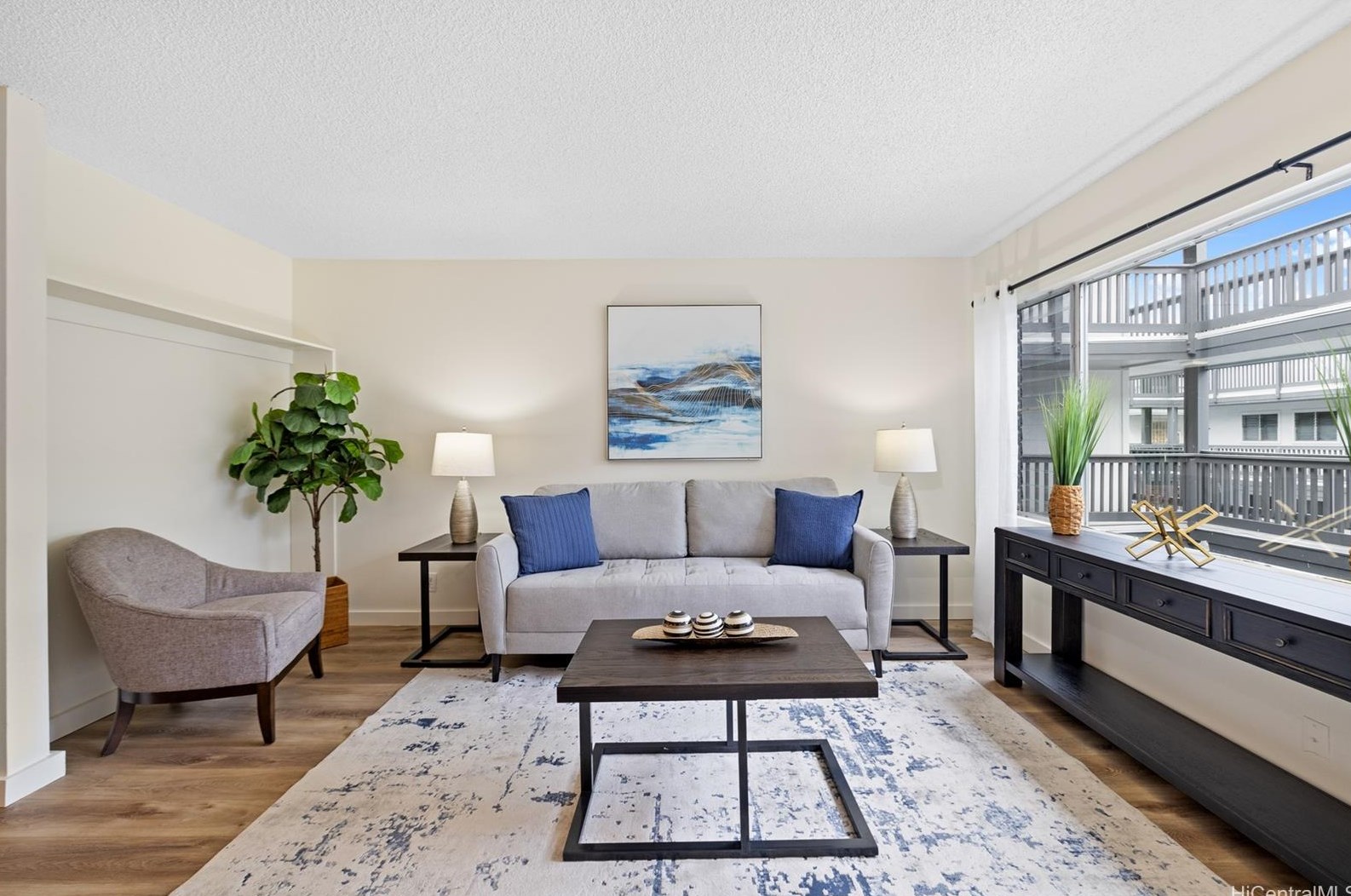 46-267 Kahuhipa St, Kaneohe, HI 96744