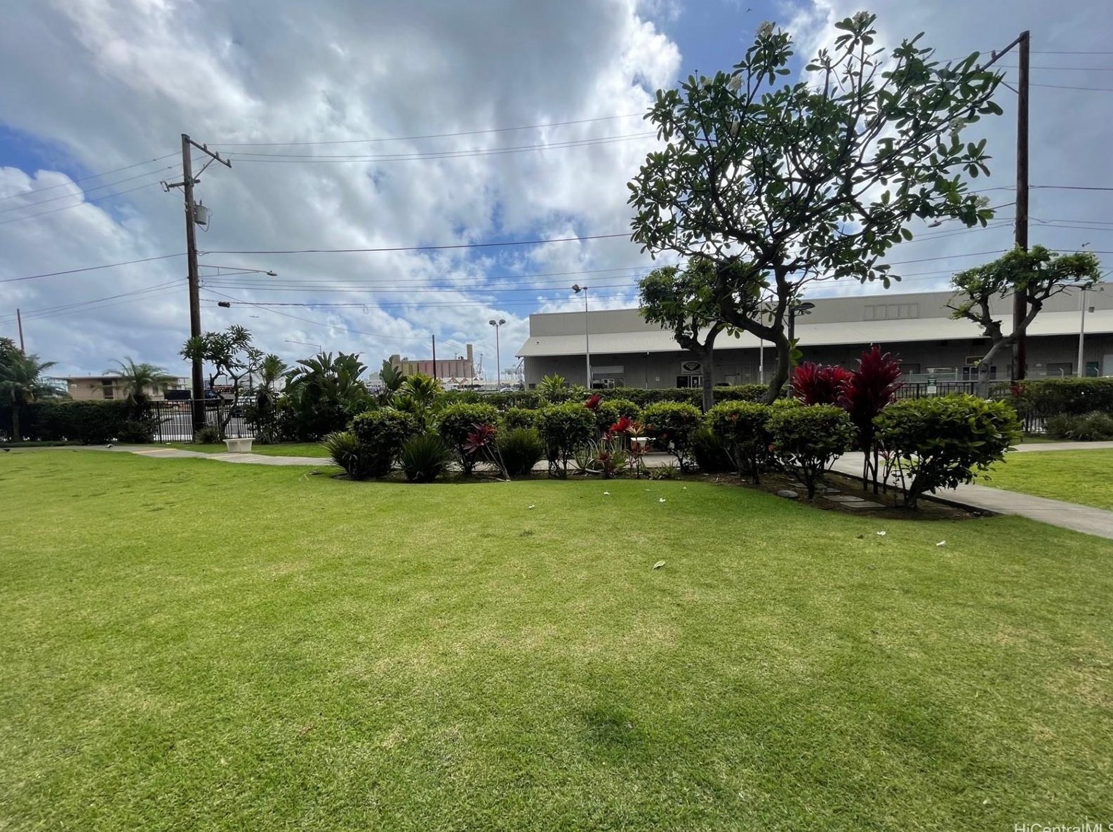 215 King St, Honolulu HI  96813-4503 exterior