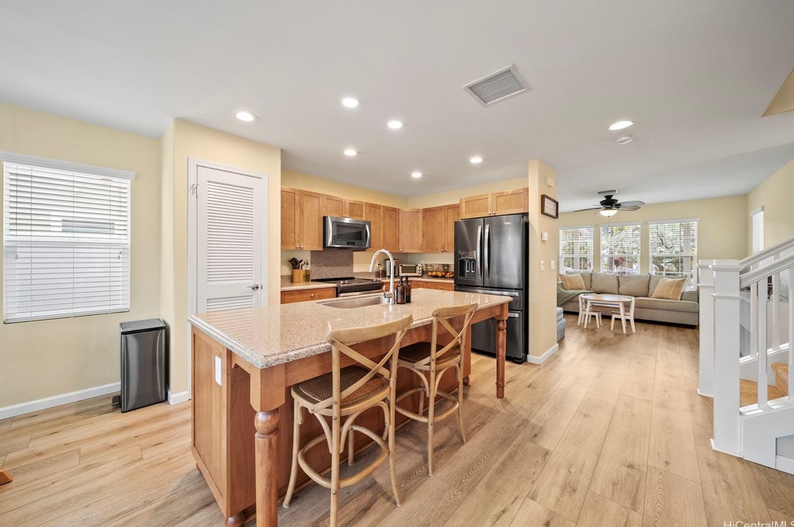 91-1286 Kaileolea Dr, Ewa Beach HI  96706-5033 exterior