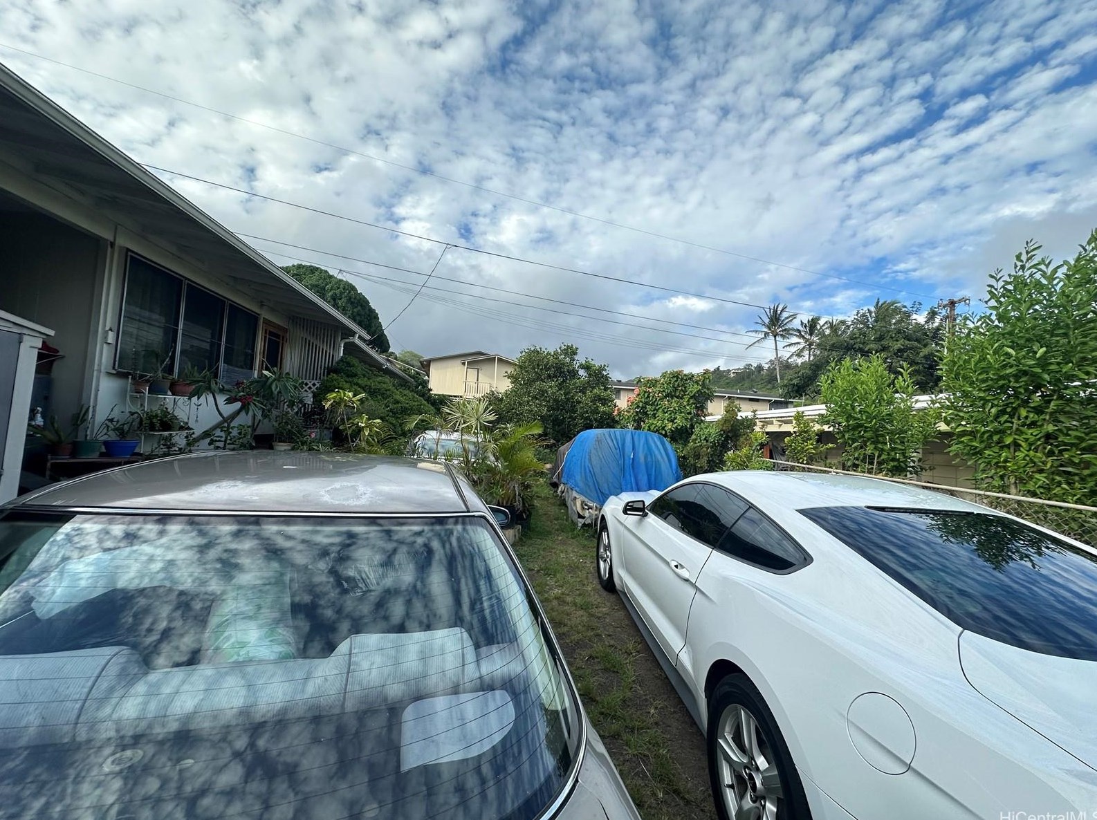 1660 Makuakane Pl, Honolulu, HI 96817-1878
