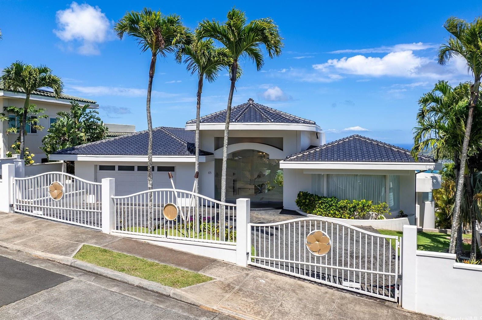 875 Ikena Cir, Honolulu HI  96821-2552 exterior