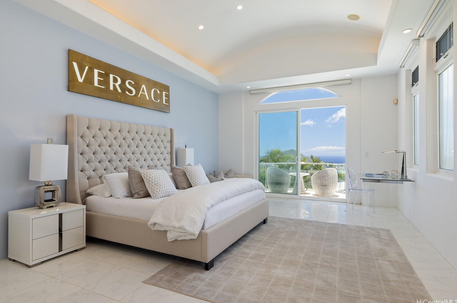 875 Ikena Cir, Honolulu HI  96821-2552 exterior