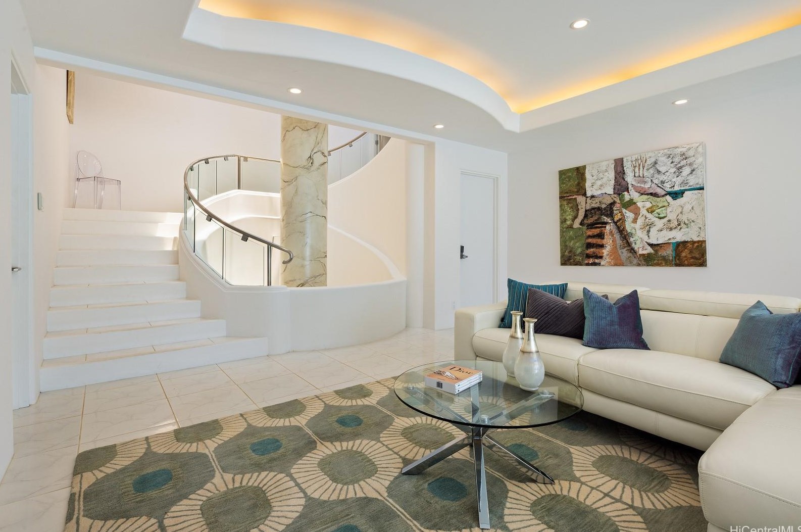 875 Ikena Cir, Honolulu HI  96821-2552 exterior