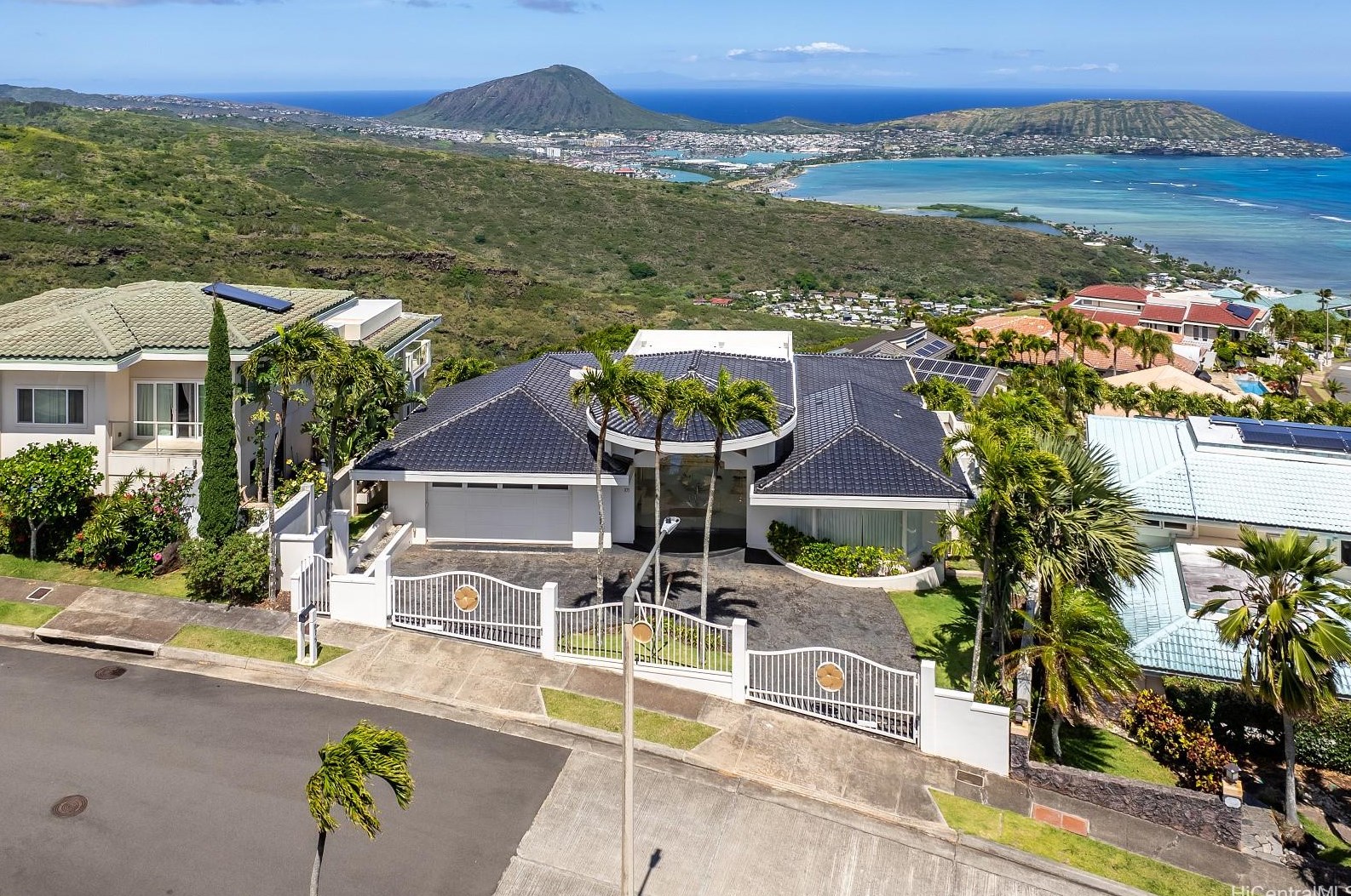875 Ikena Cir, Honolulu HI  96821-2552 exterior