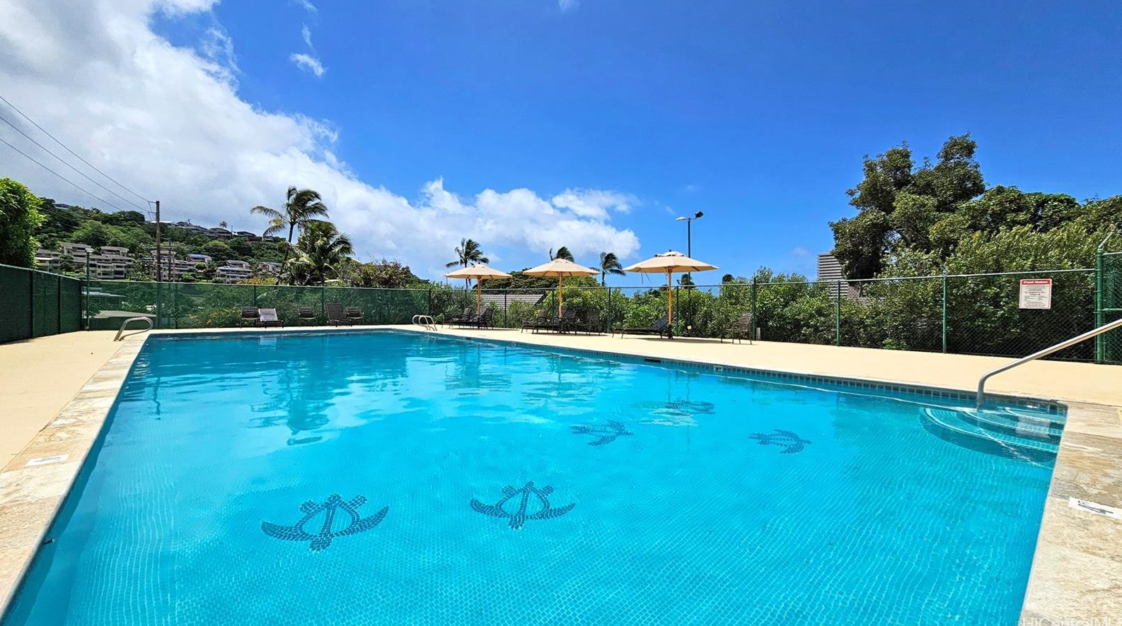 14501 Hunakai St, Honolulu HI  exterior
