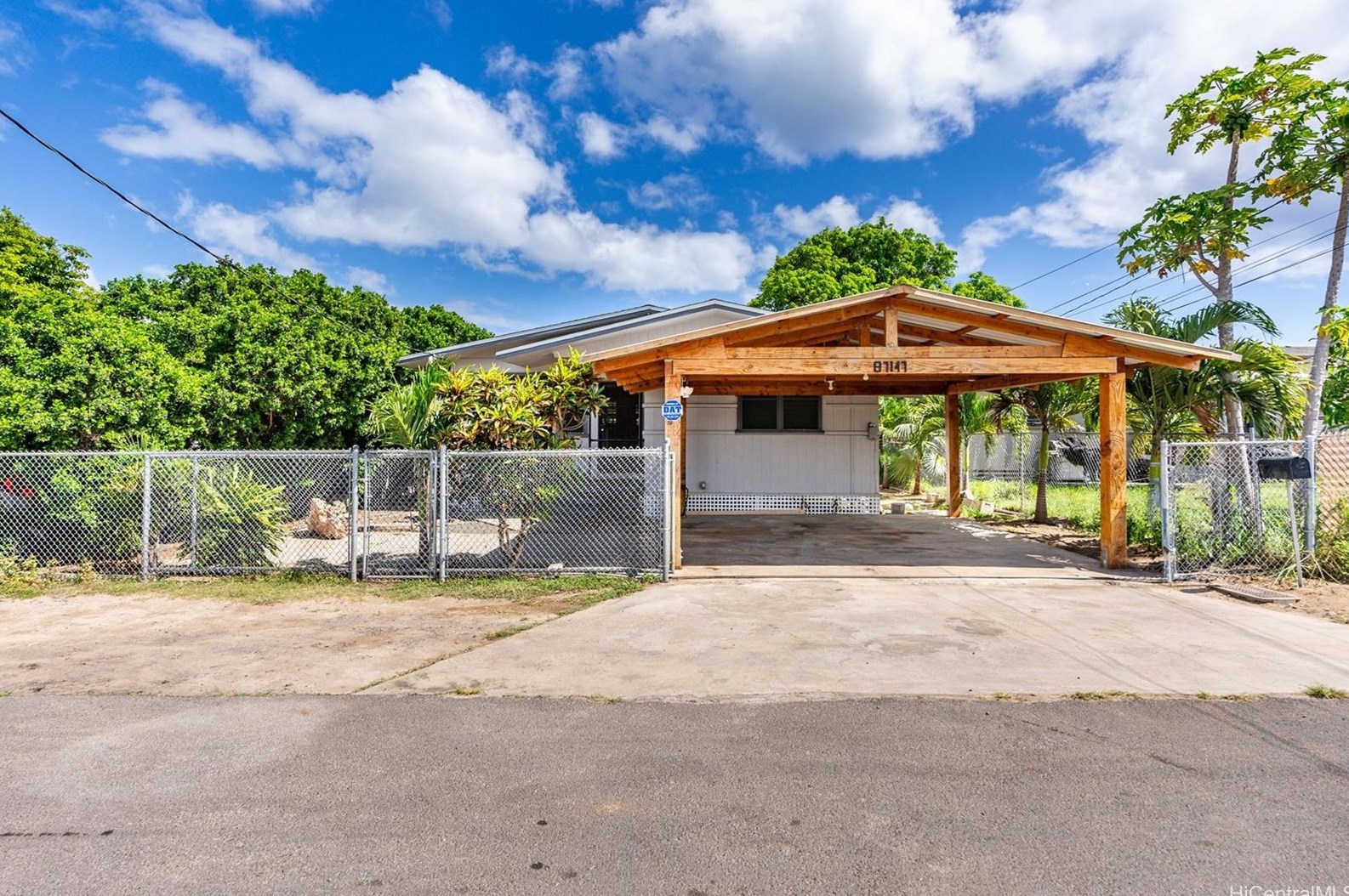 87-147 Palakamana St, Nanakuli, HI 96792