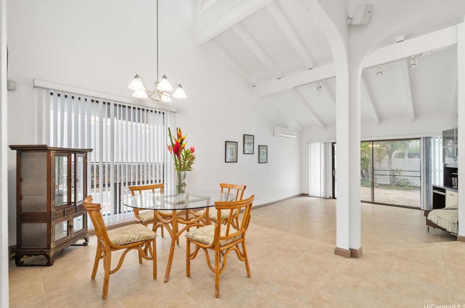 1360 Kaeleku St, Honolulu HI  96825-3009 exterior