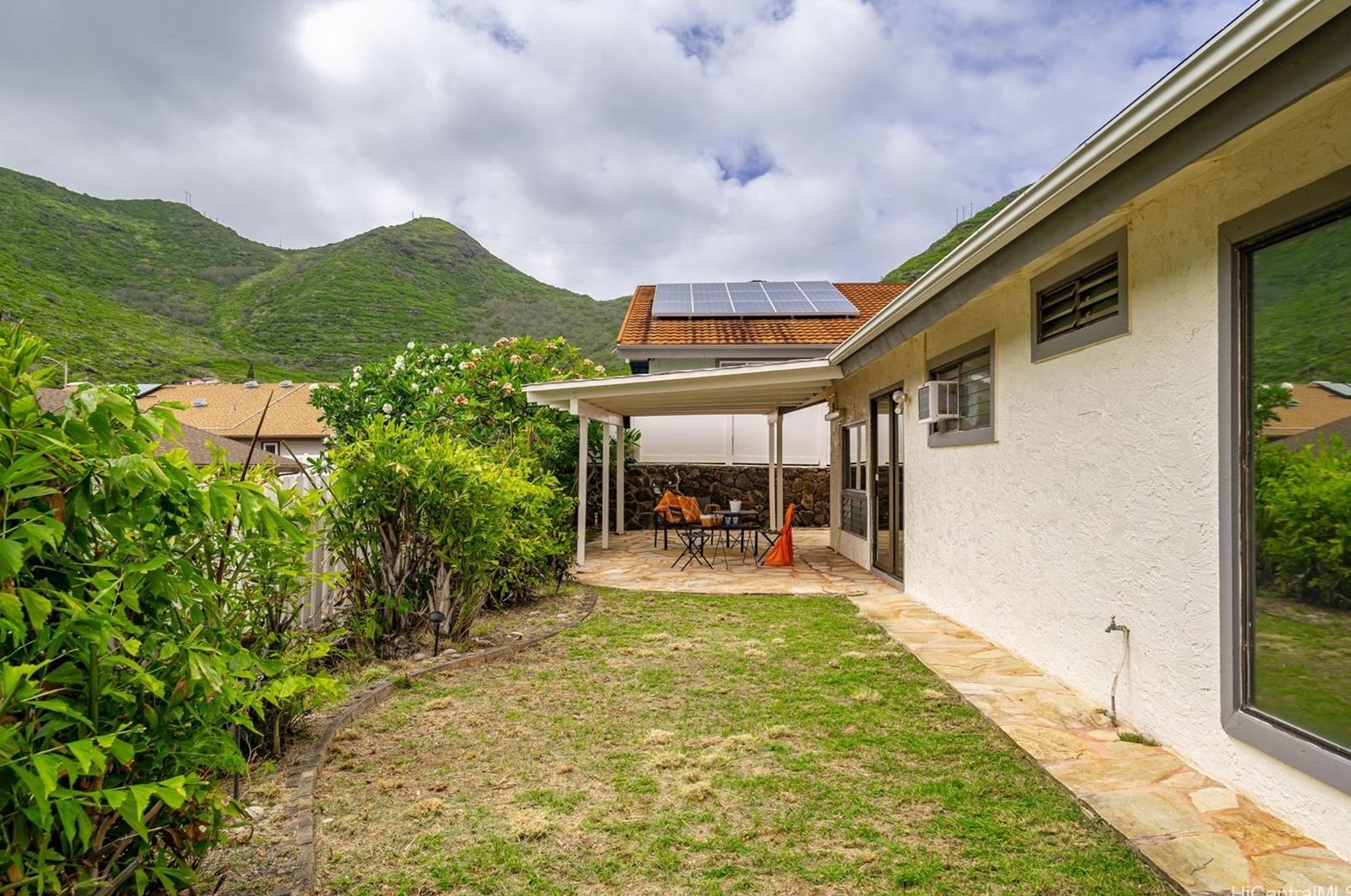 1360 Kaeleku St, Honolulu HI  96825-3009 exterior