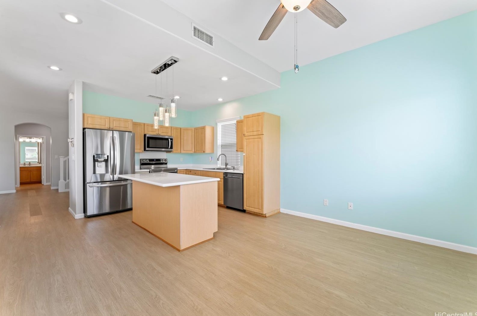 91-1102 Kai Weke St, Ewa Beach HI  96706 exterior