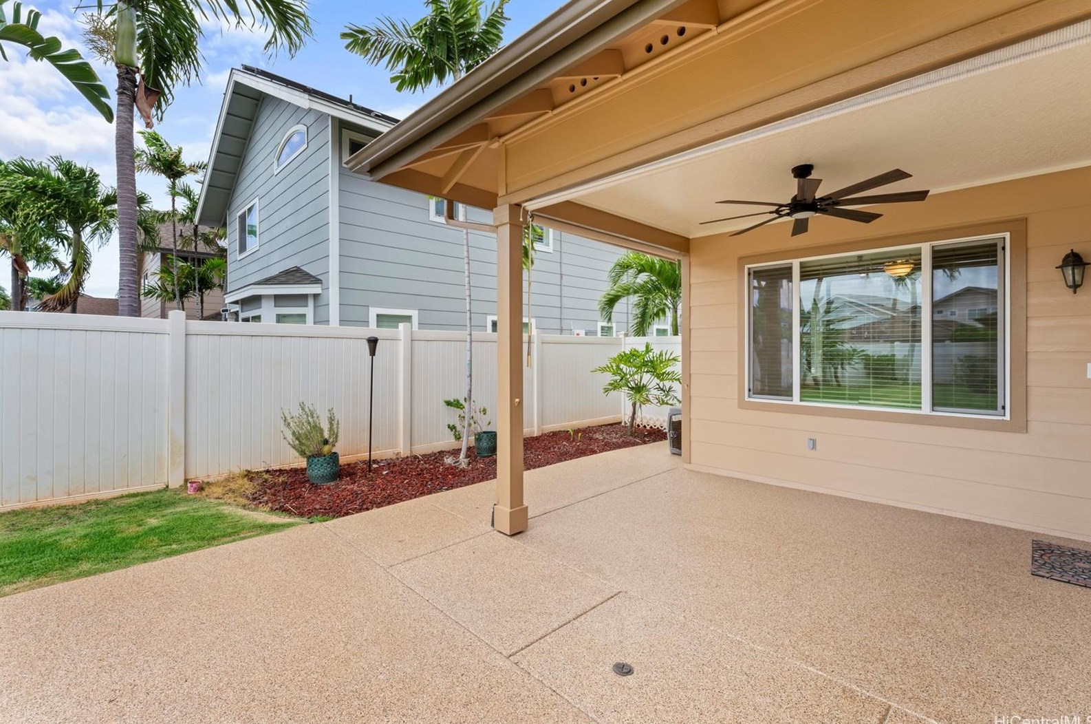 91-1102 Kai Weke St, Ewa Beach HI  96706 exterior