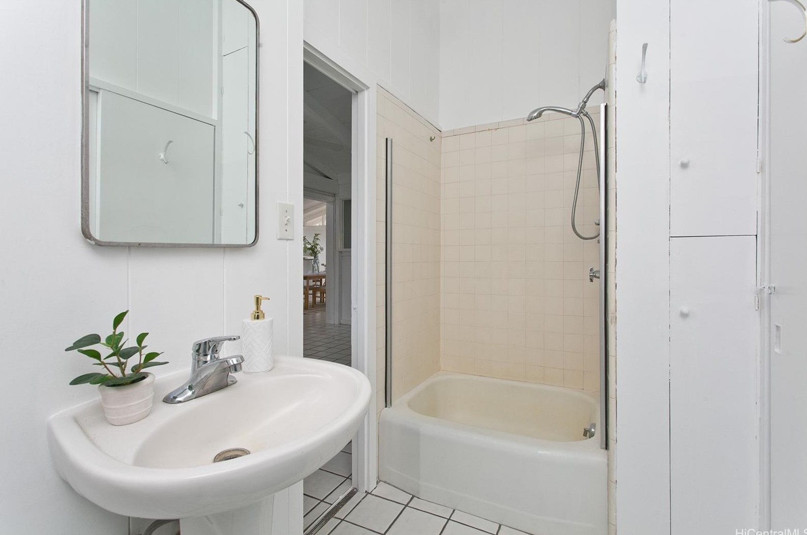 941 Koae St, Honolulu HI  96816-5004 exterior