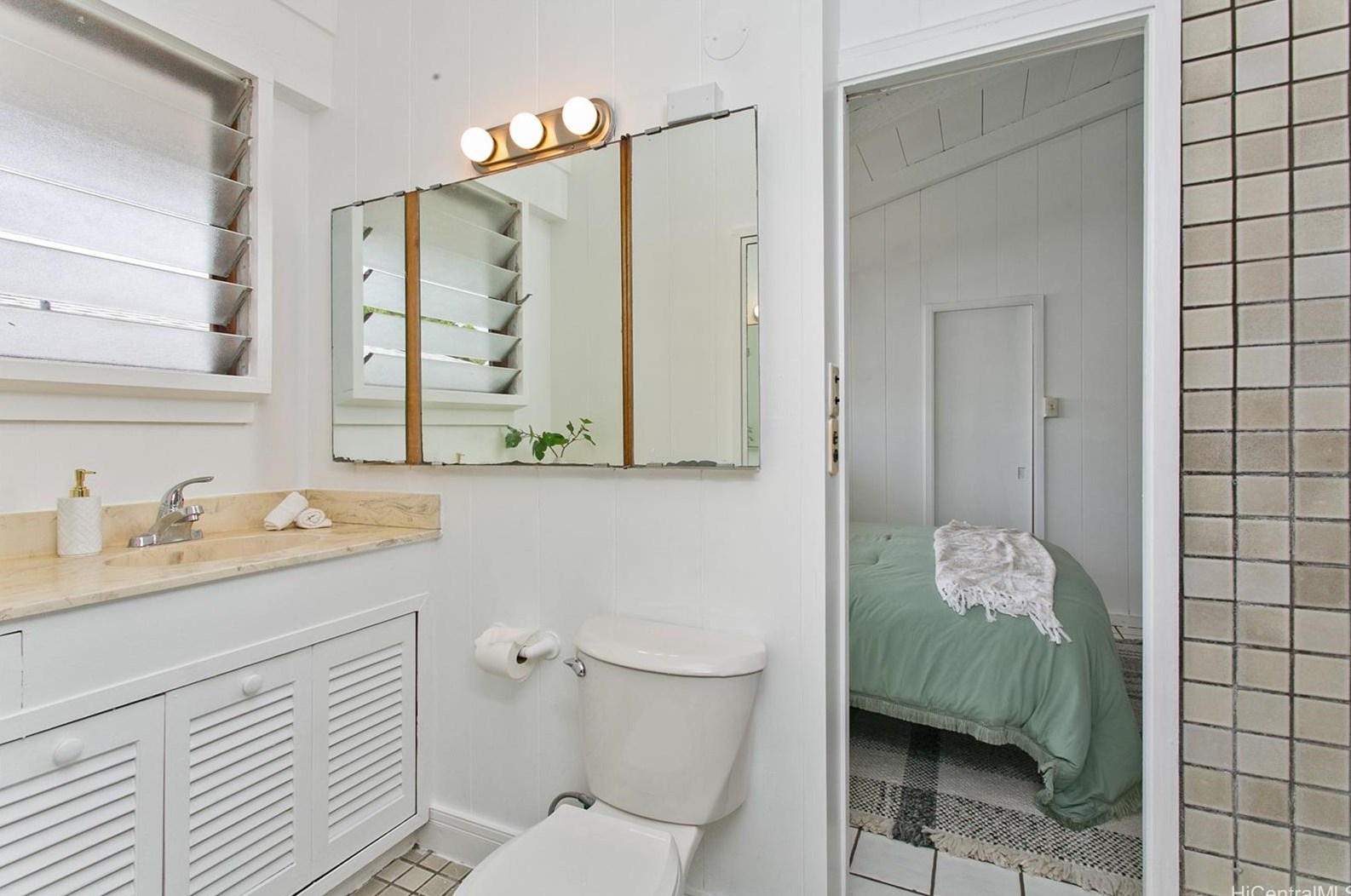 941 Koae St, Honolulu HI  96816-5004 exterior