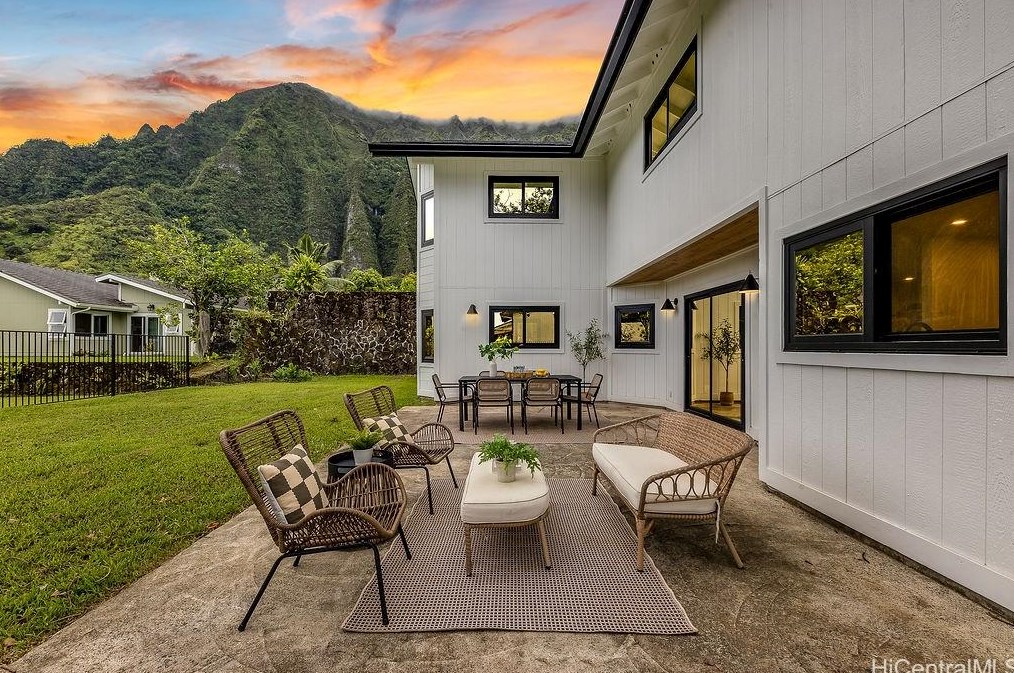 47-644 Nukupuu St, Kaneohe, HI 96744