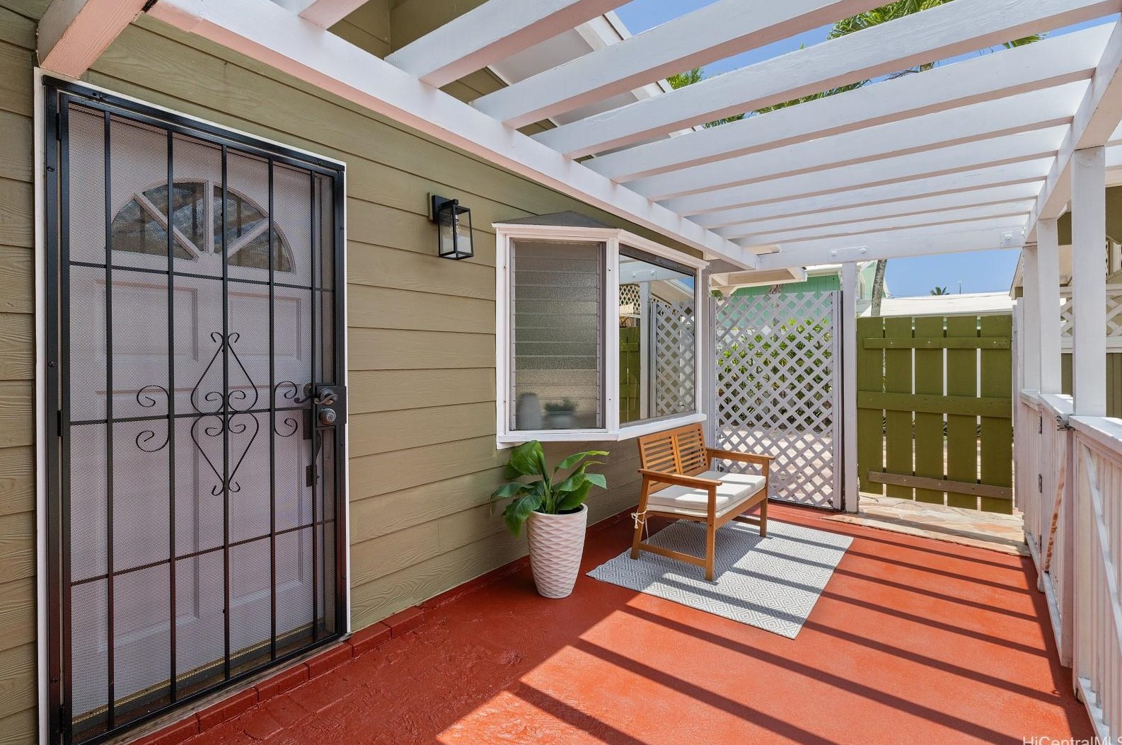 668 Paopua Loop, Kailua, HI 96734