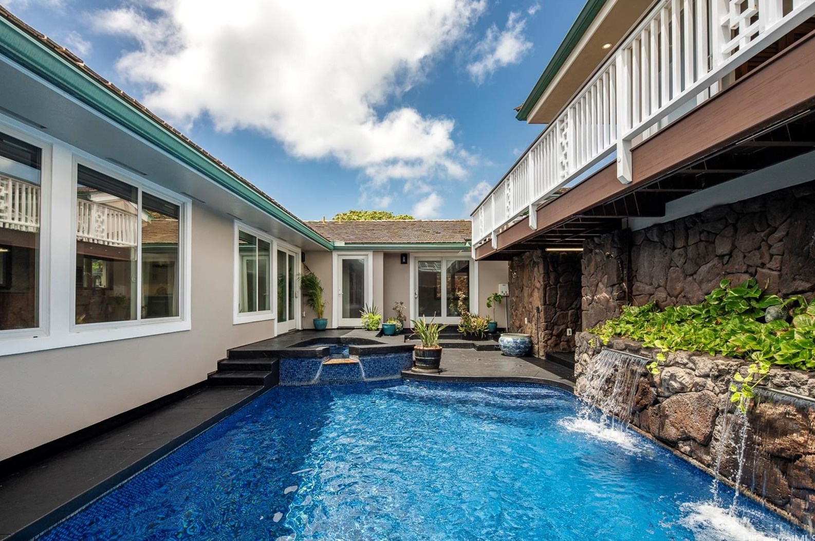 4140 Black Pt Rd, Honolulu HI  96816-4846 exterior