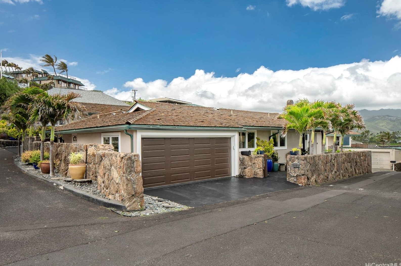 4140 Black Pt Rd, Honolulu HI  96816-4846 exterior