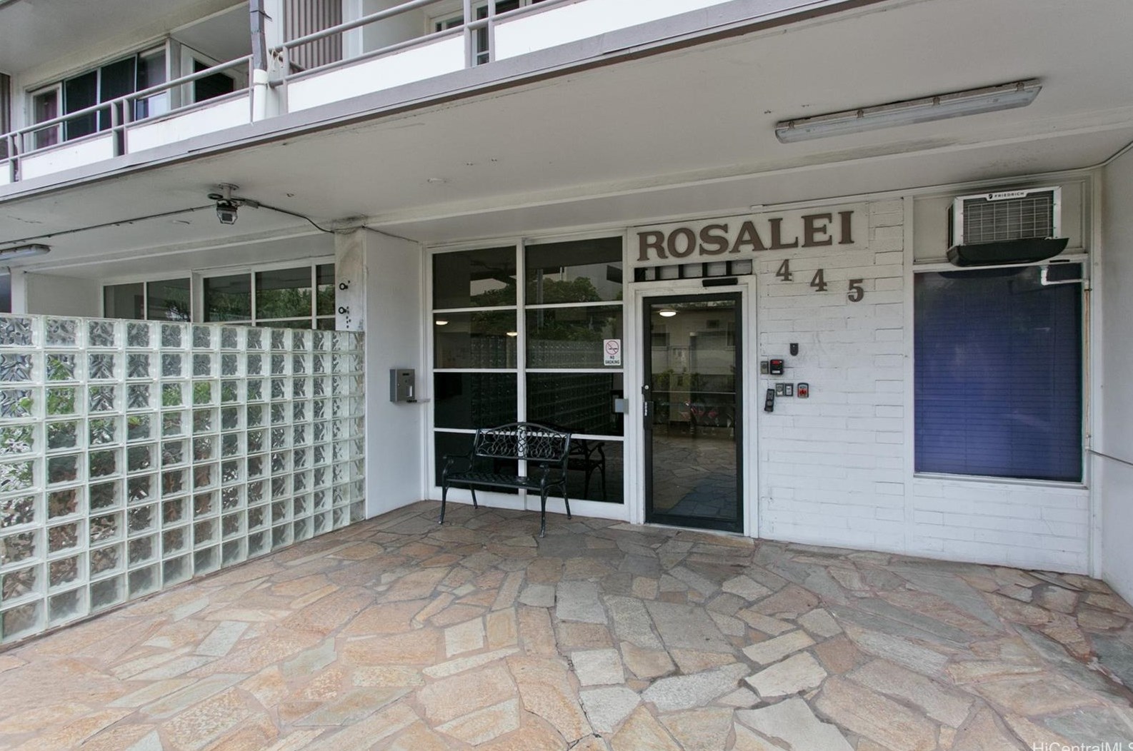 445 Kaiolu St, Honolulu HI  96815-2276 exterior