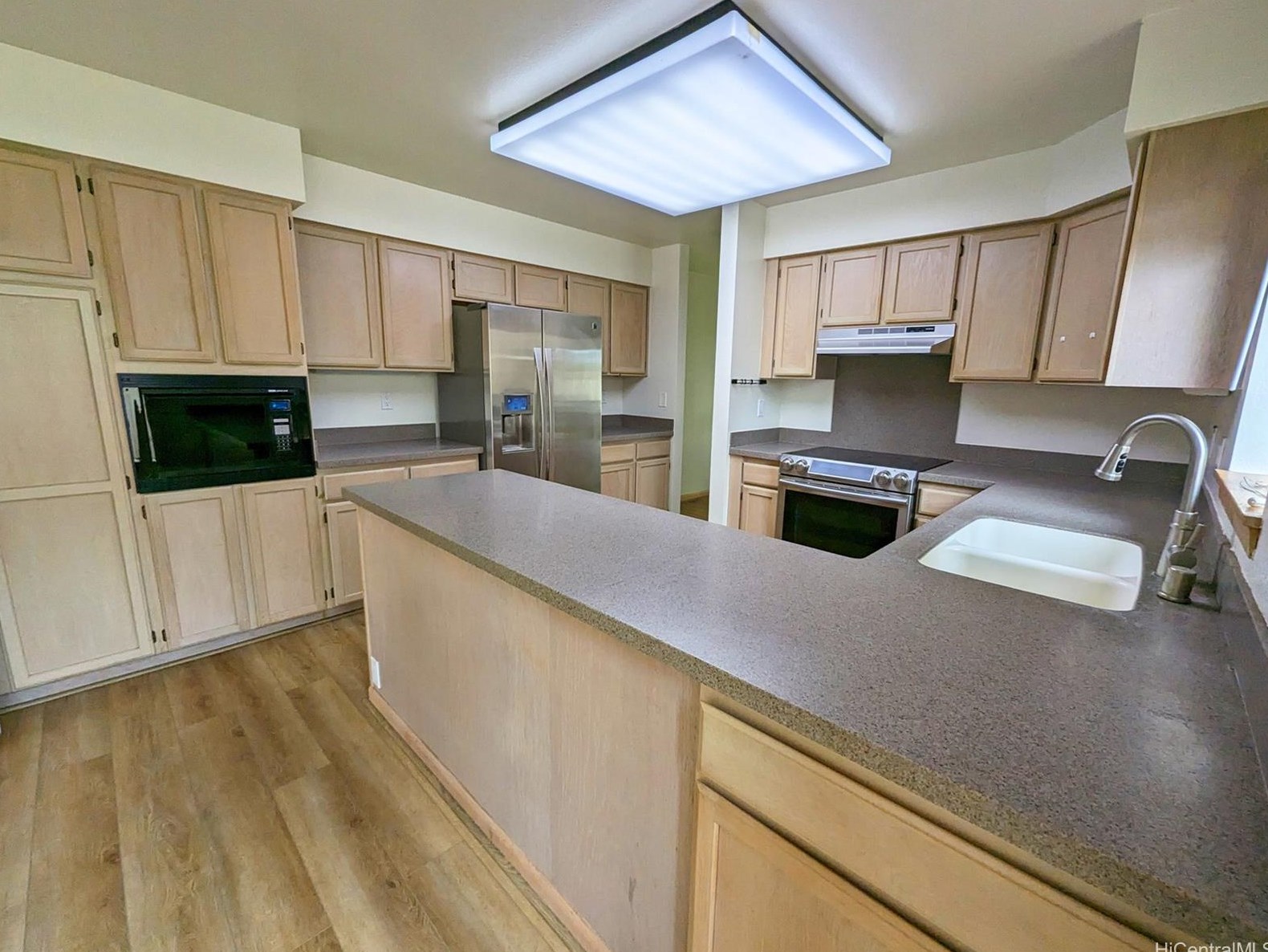 95-255 Waioleka St, Mililani, HI