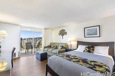 445 Seaside Ave, Honolulu HI  96815-2640 exterior