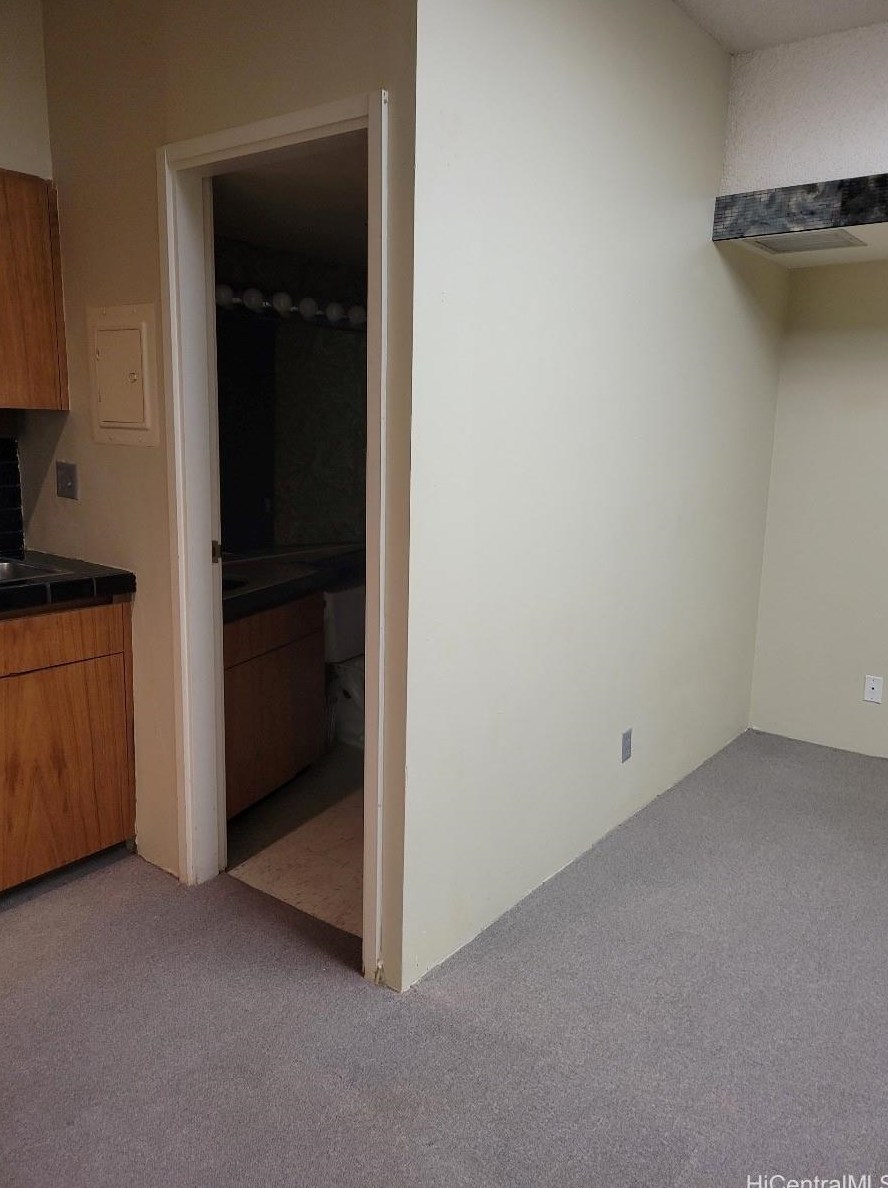 1188 Bishop St, Honolulu HI  96813-3301 exterior