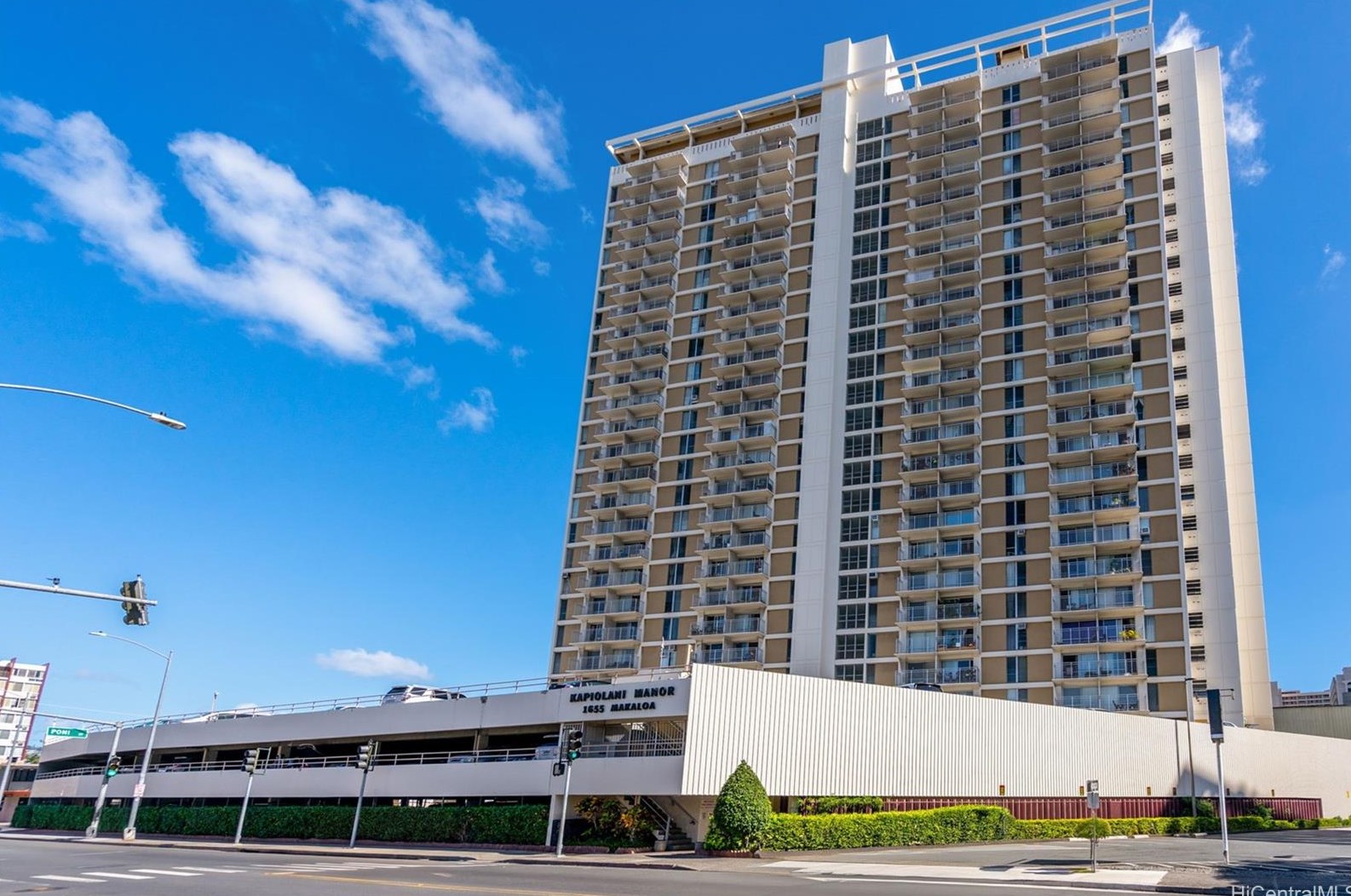 1655 Makaloa St, Honolulu HI  96814-3946 exterior