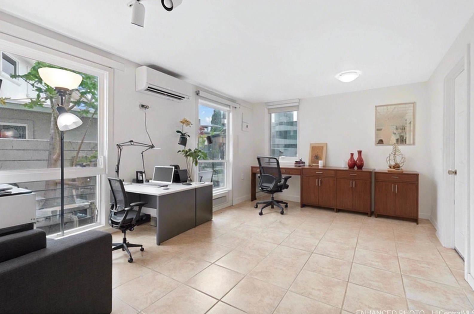 243 Ainahou St, Honolulu HI  96825-1512 exterior