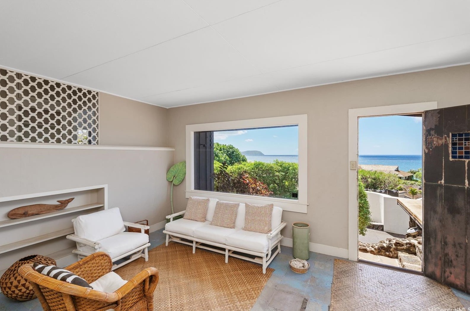 4101 Black Point Rd, Honolulu, HI 96816-4817