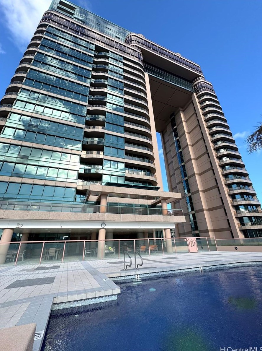 1888 Kalakaua Ave, Honolulu HI  96815-1510 exterior