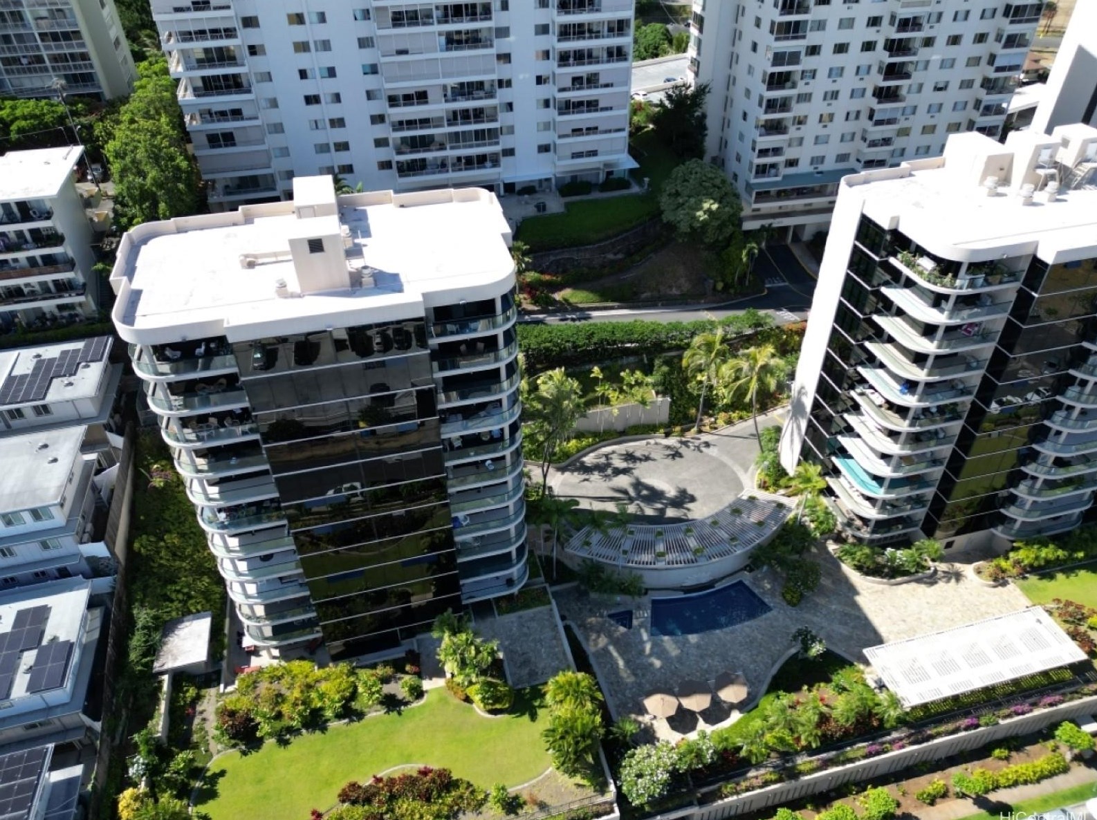 1015 Wilder Ave, Honolulu HI  96822-2600 exterior