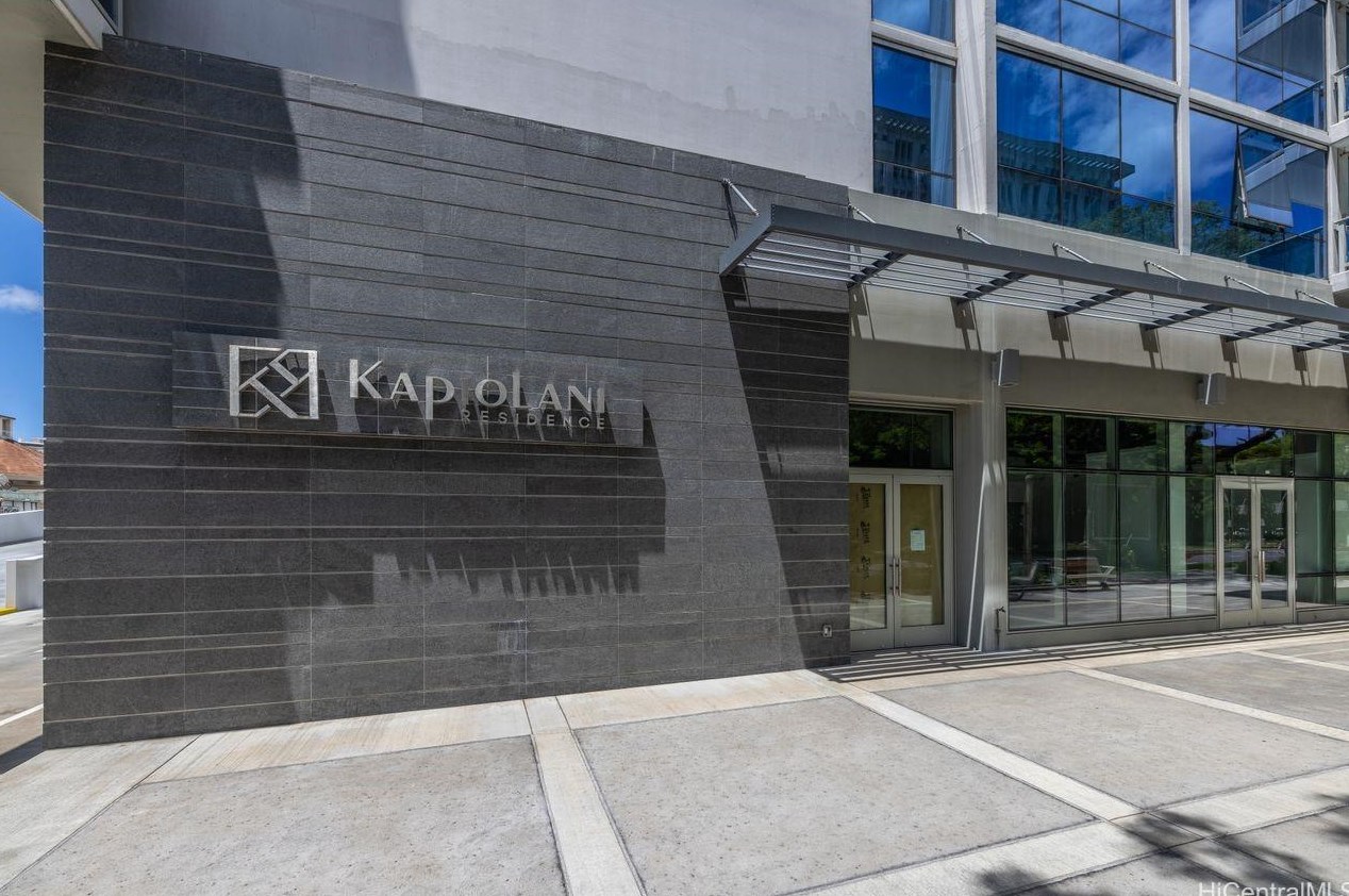 1631 Kapiolani Blvd, Honolulu HI  96814-4718 exterior