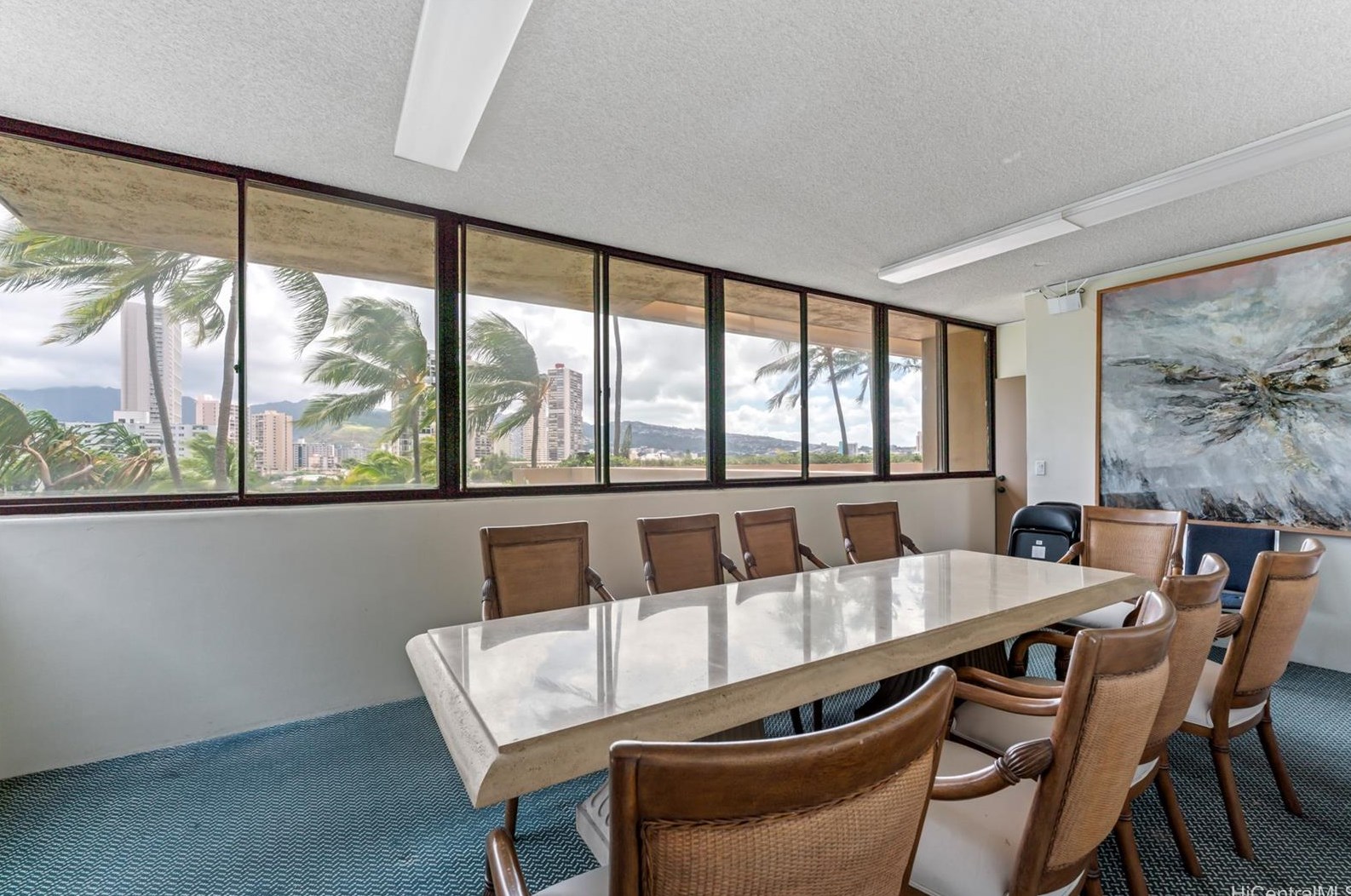 2121 Ala Wai Blvd, Honolulu HI  96815-2268 exterior