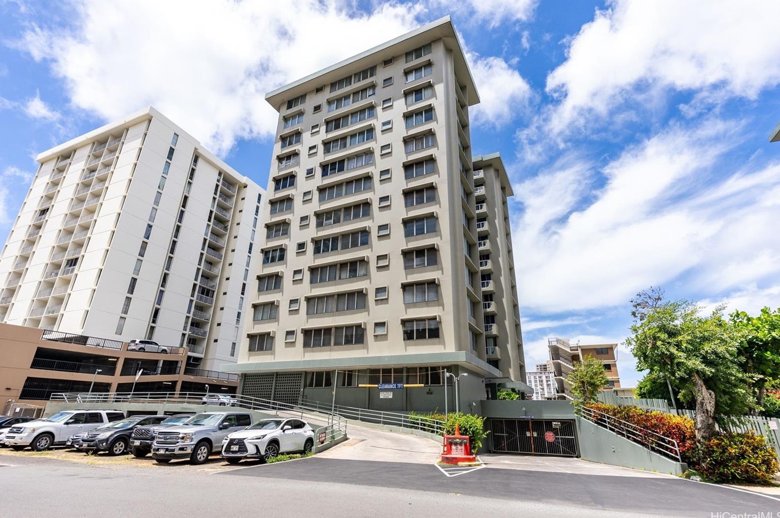 2651 Kuilei St, Honolulu HI  96826-3280 exterior
