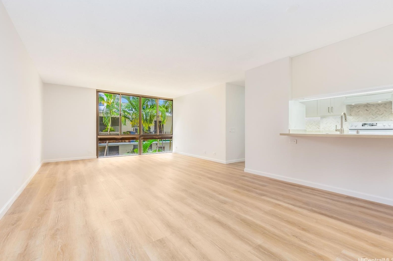 1441 Piikoi St, Honolulu HI 96822-4086 exterior