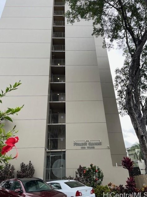 1550 Wilder Ave, Honolulu HI  96822-4678 exterior