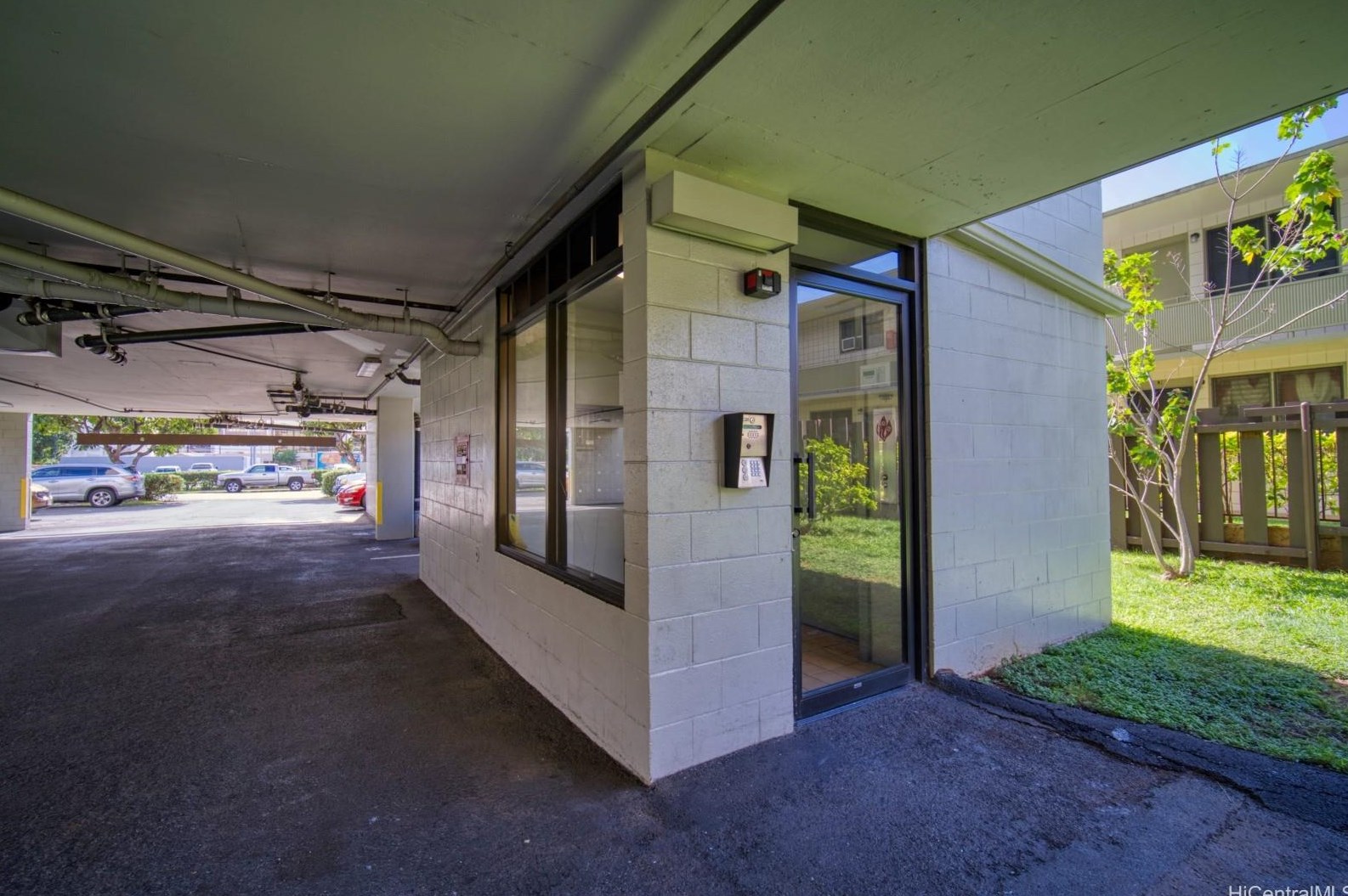 1314 Kinau St, Honolulu, HI 96814-1205