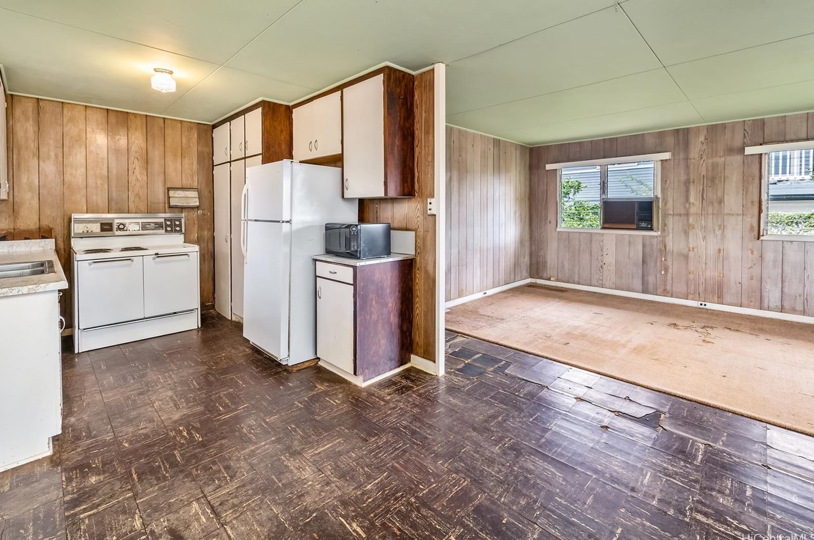 4225 Likini St, Honolulu, HI 96818-1114