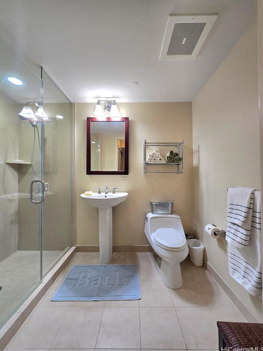 1551 Ala Wai Blvd, Honolulu HI  96815-1011 exterior