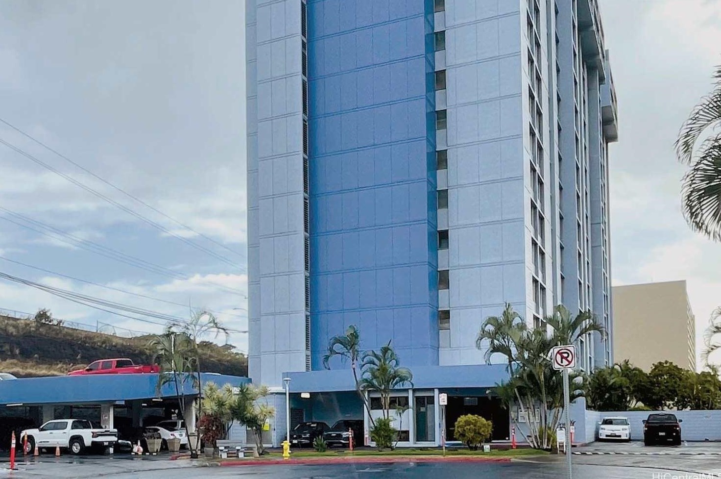 3045 Ala Napuaa Pl, Honolulu HI  96818-2792 exterior