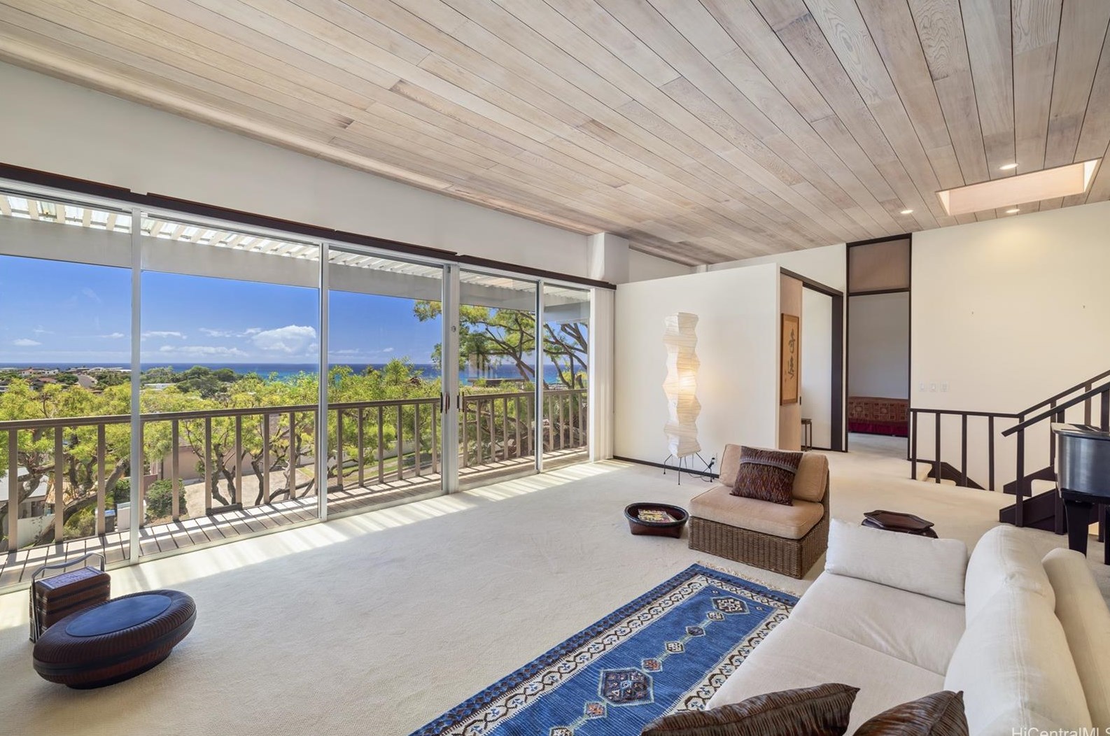 3880 Pokapahu Pl, Honolulu, HI 96816-4411