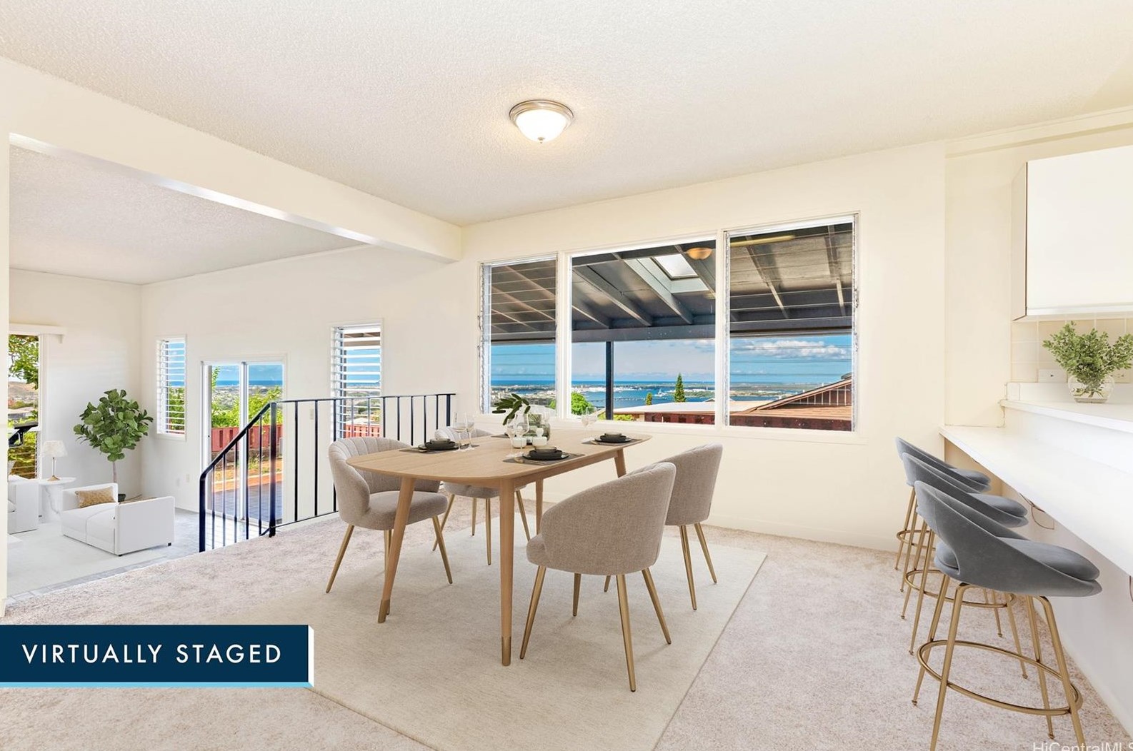 98-1139 Kaamilo St, Aiea, HI 96701-4435