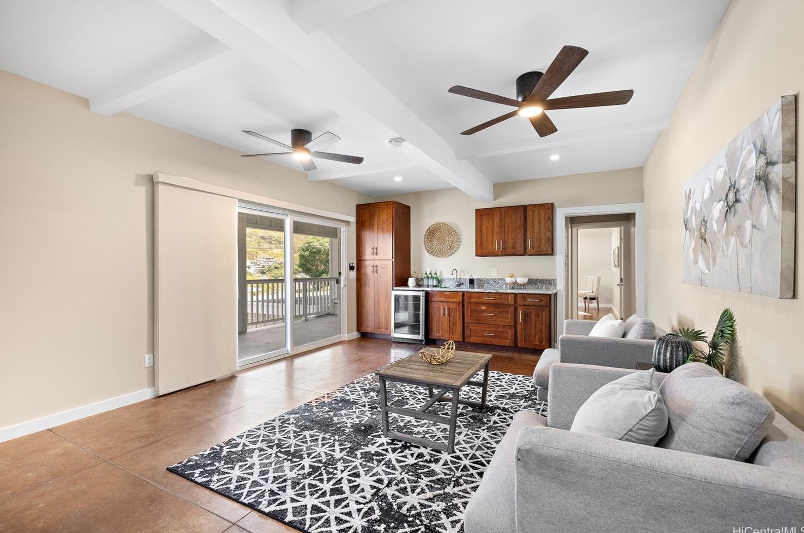 883 Ailuna St, Honolulu HI  96821-1705 exterior