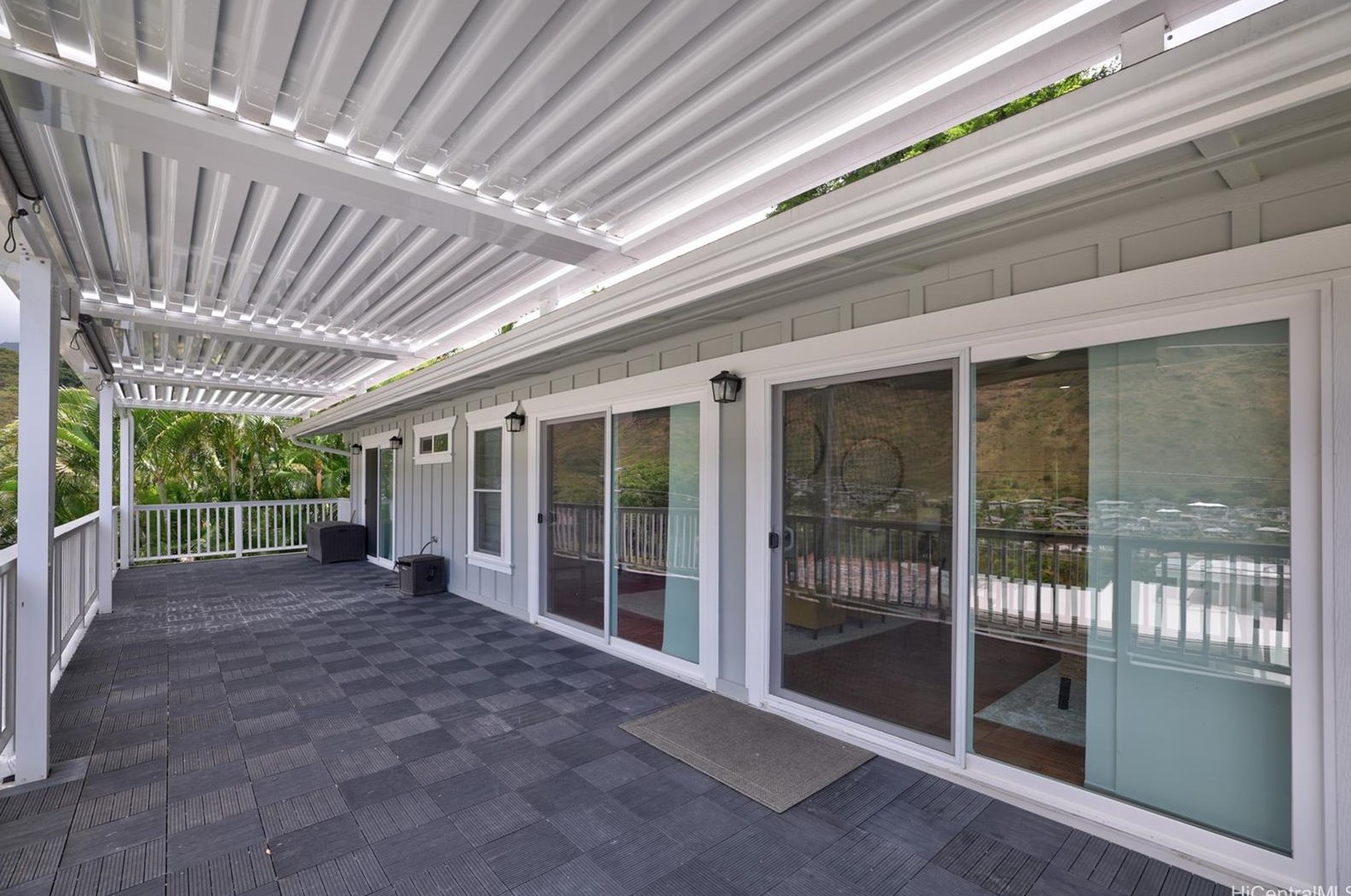 883 Ailuna St, Honolulu HI  96821-1705 exterior