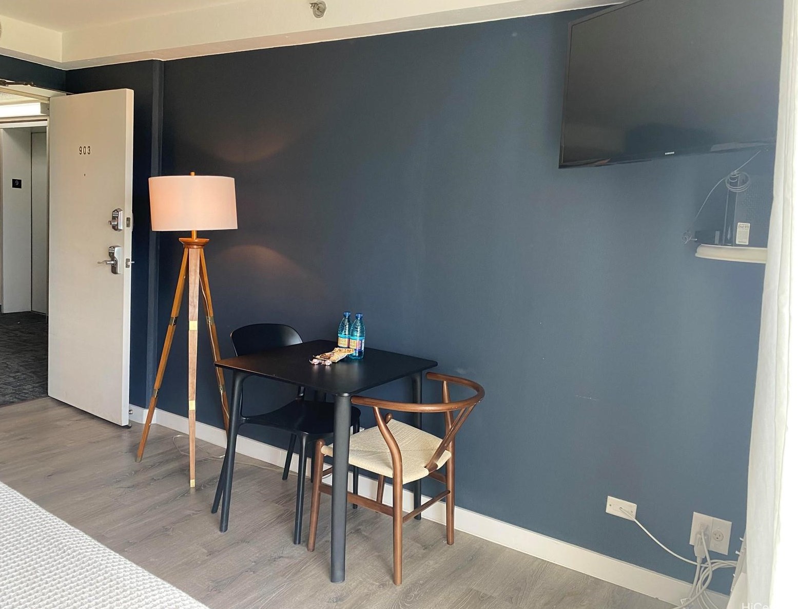 1920 Ala Moana Blvd, Honolulu HI  96815-1865 exterior