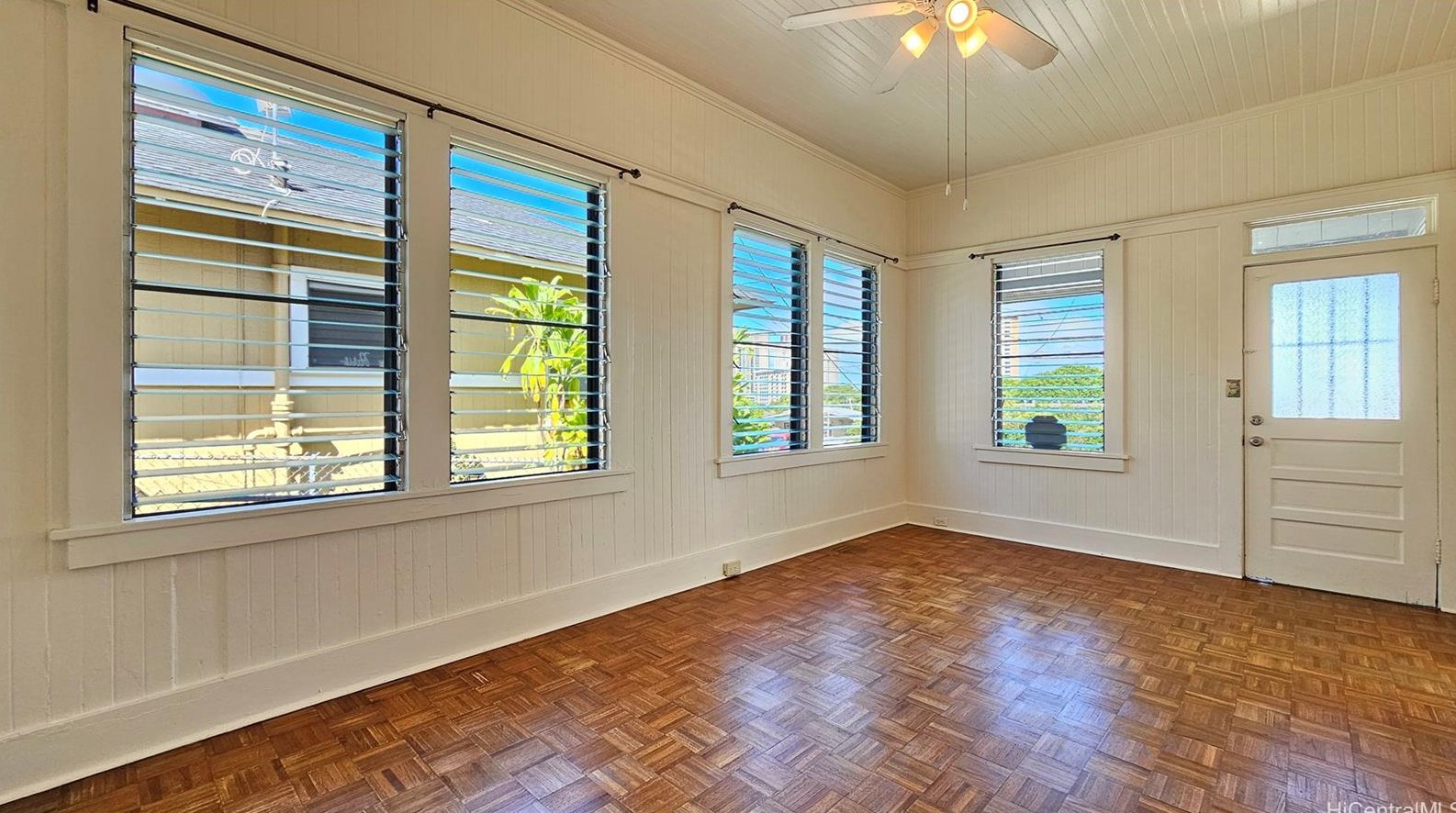 1647 Lusitana St, Honolulu HI 96813-6627 exterior