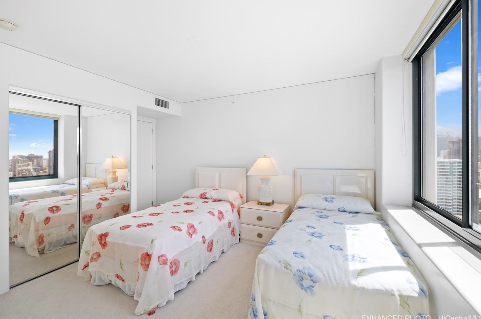 88 Piikoi St, Honolulu HI 96814-4245 exterior