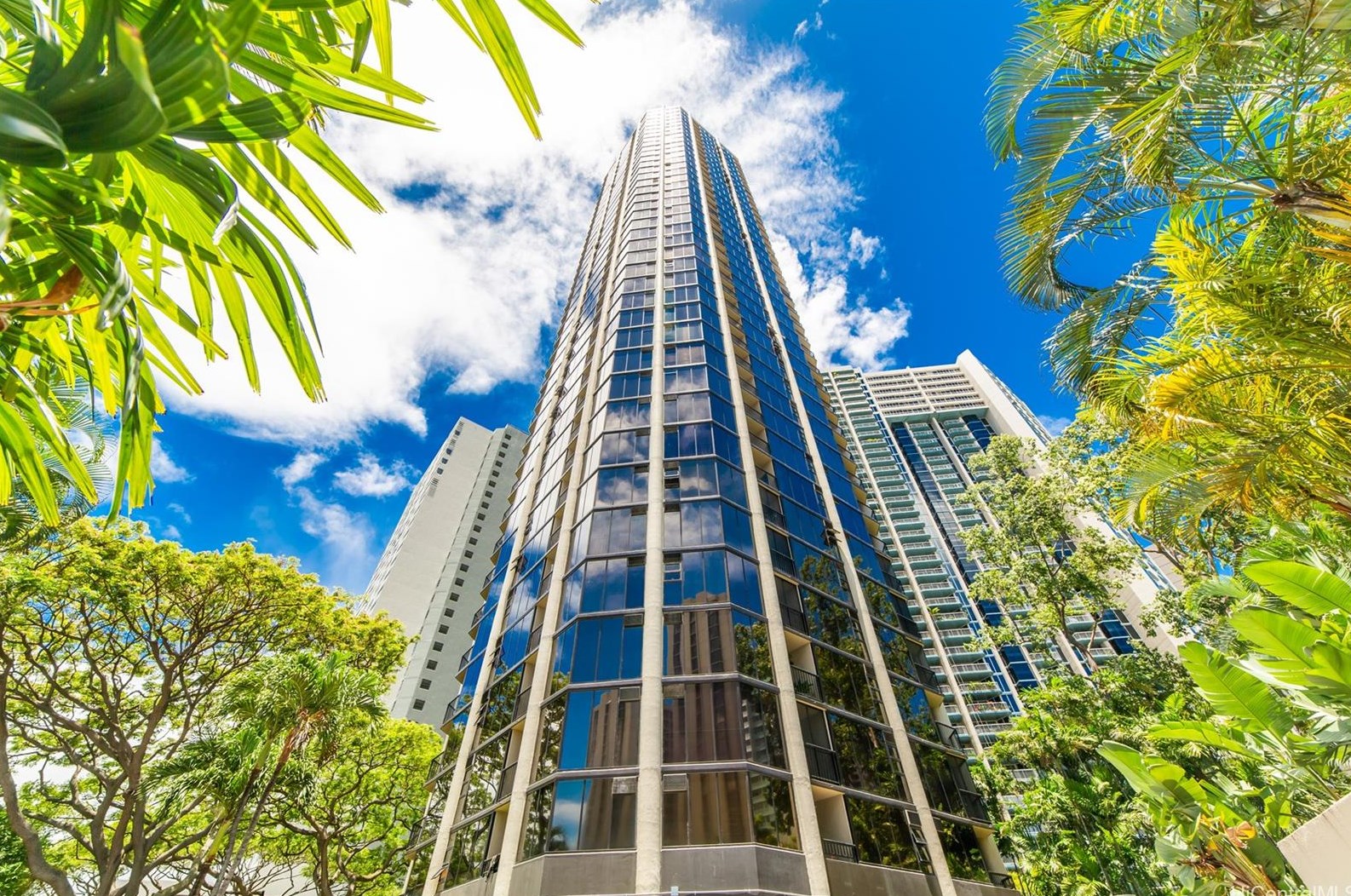 60 Beretania St, Honolulu HI  96817-4752 exterior