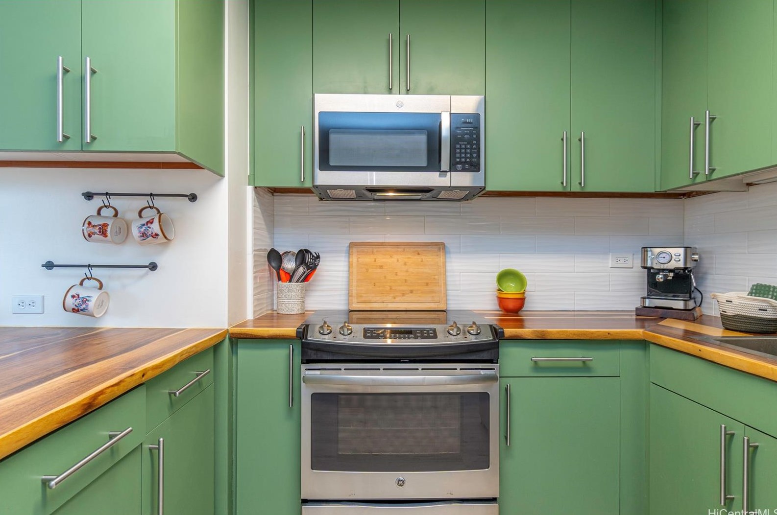 2637 Kuilei St, Honolulu, HI 96826-3259