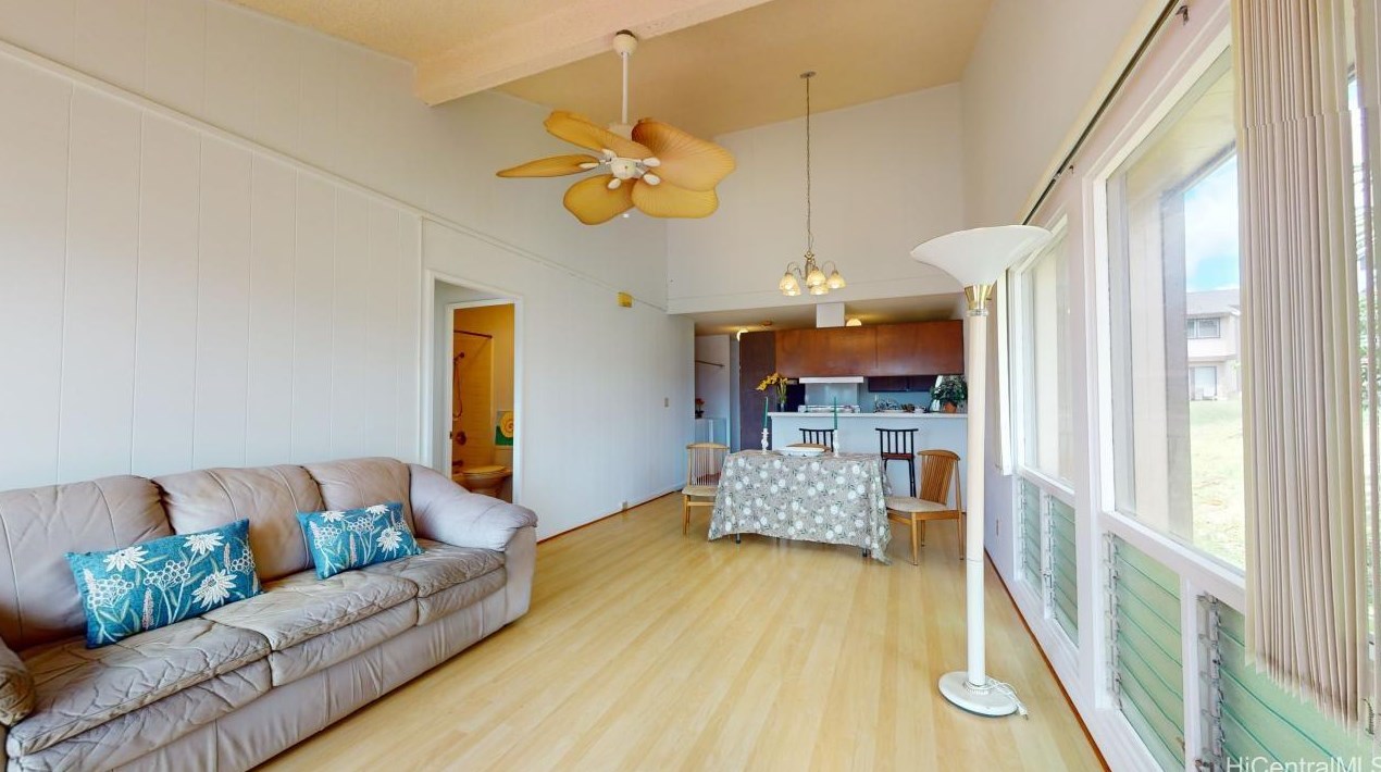 98-1405 Kaahumanu St, Aiea, HI