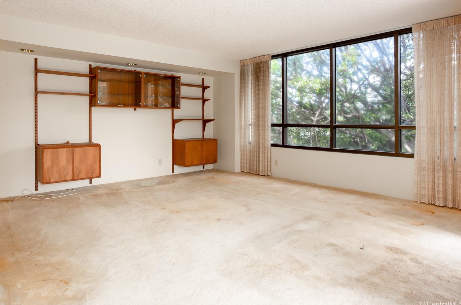 1525 Wilder Ave, Honolulu, HI 96822-4683